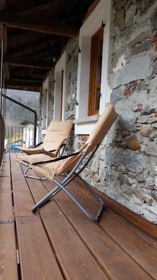 Ospitalità rurale familiare Land Wasser Acomodação com café da manhã Varallo Exterior foto